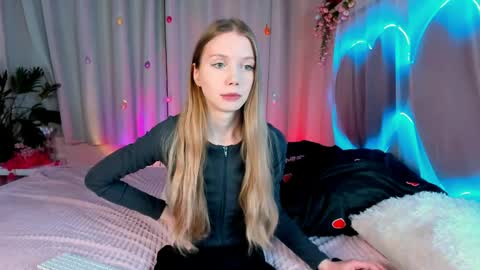 Lada online show from 04/13/26, 05:46