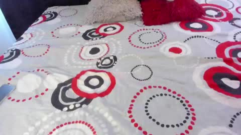 Snapshot of ladahear_ chatting on 06/05/26, 03:18 Akyra online show from 06/05/26, 03:18
