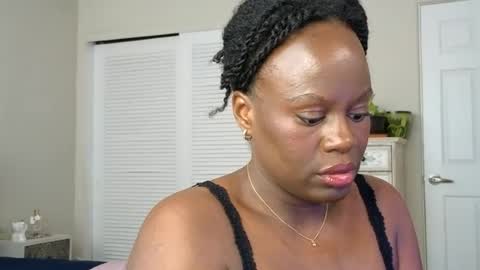 Snapshot of ladiosa_selene chatting on 06/27/26, 08:58 La Diosa Selene online show from 06/27/26, 08:58