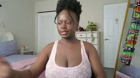 Snapshot of ladiosa_selene chatting on 07/19/26, 08:56 La Diosa Selene online show from 07/19/26, 08:56