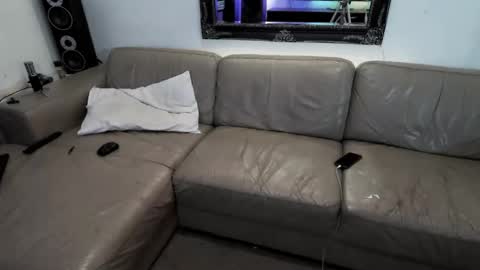 Hectic online show from 12/17/24, 08:21