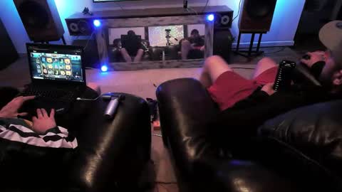 Hectic online show from 10/30/25, 08:20