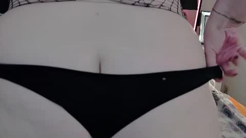 Snapshot of lady_2xl chatting on 08/04/26, 03:58 Lucy online show from 08/04/26, 03:58