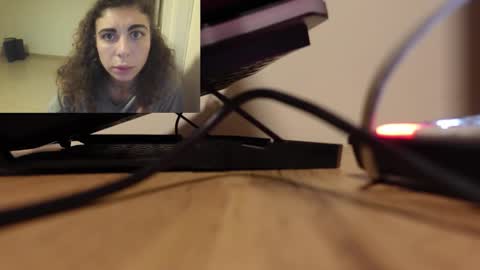 lady_ana_ online show from 11/11/25, 02:11