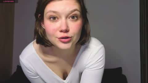 lady_birdd online show from 04/13/26, 04:23