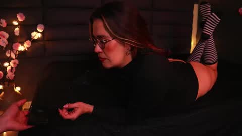 Kathie  Dicky    online show from 09/24/25, 03:37