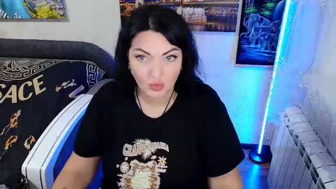 Snapshot of lady_boom_ chatting on 09/19/25, 05:35 lady_boom_ online show from 09/19/25, 05:35