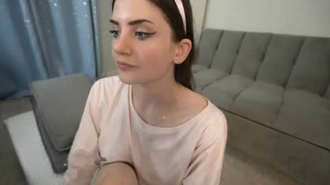 Snapshot of lady_bpd chatting on 07/11/26, 11:39 Anna online show from 07/11/26, 11:39