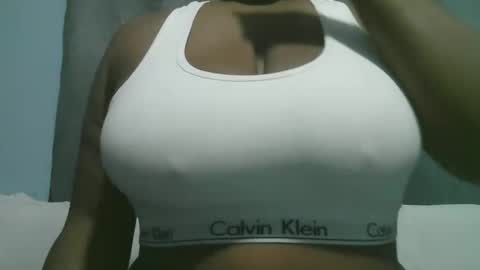 lady_dearra online show from 10/23/25, 03:28