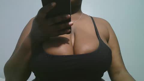 lady_dearra online show from 01/14/26, 03:01