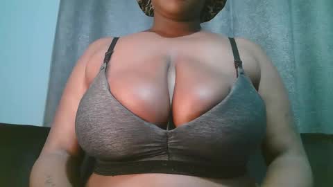 lady_dearra online show from 04/20/26, 01:52