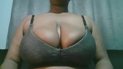 lady_dearra online show from 04/21/26, 01:53