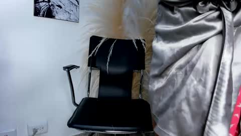 LADY  online show from 01/25/25, 05:07