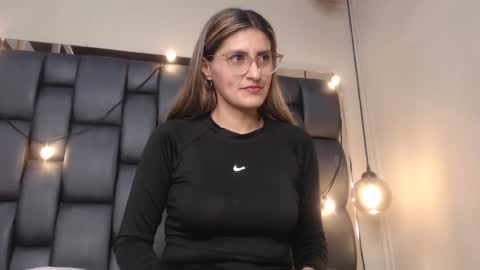 LADY  online show from 03/02/25, 02:51