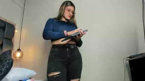 LADY  online show from 10/07/25, 02:31