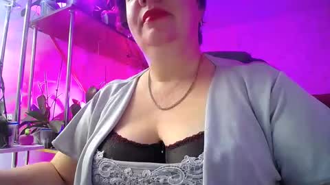 Snapshot of lady_gloria chatting on 12/09/24, 04:01 Lady Gloria online show from 12/09/24, 04:01
