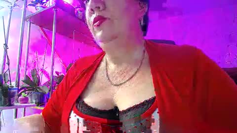 Snapshot of lady_gloria chatting on 12/10/24, 02:50 Lady Gloria online show from 12/10/24, 02:50