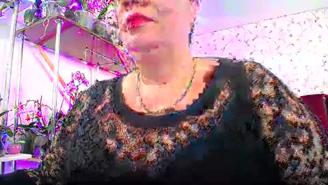 Snapshot of lady_gloria chatting on 02/22/25, 12:08 Lady Gloria online show from 02/22/25, 12:08