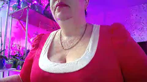 Snapshot of lady_gloria chatting on 02/23/25, 05:01 Lady Gloria online show from 02/23/25, 05:01