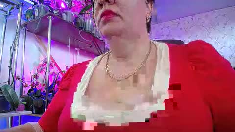 Snapshot of lady_gloria chatting on 03/09/25, 12:09 Lady Gloria online show from 03/09/25, 12:09