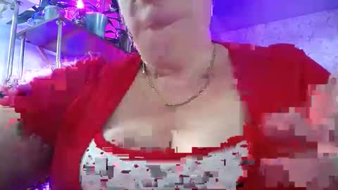 Snapshot of lady_gloria chatting on 10/07/25, 12:02 Lady Gloria online show from 10/07/25, 12:02