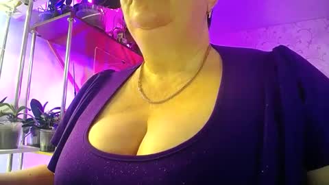 Lady Gloria online show from 02/25/26, 06:56