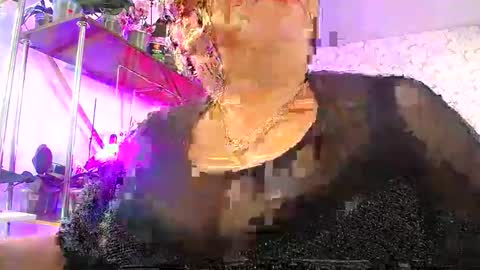 Lady Gloria online show from 04/27/26, 09:18