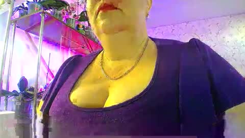 Lady Gloria online show from 04/29/26, 05:11