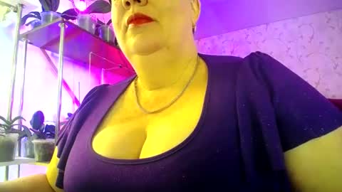 Lady Gloria online show from 06/19/26, 07:01