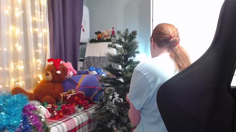Angelika online show from 12/22/24, 04:27