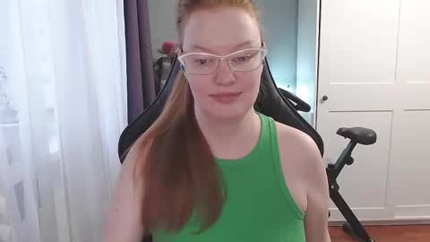 Angelika online show from 10/12/25, 02:16