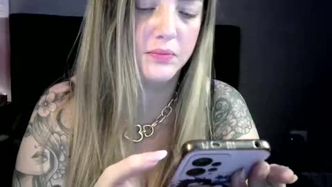 Lady khaleesi online show from 02/12/25, 08:06