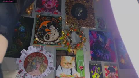 Snapshot of lady_lucky_love chatting on 09/17/25, 05:14 KENDALL NATHANPVT IS OPEN online show from 09/17/25, 05:14