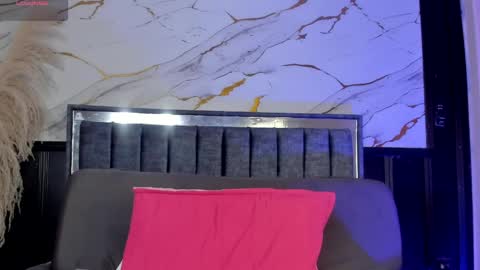 lady_lucy69 online show from 04/21/26, 12:33