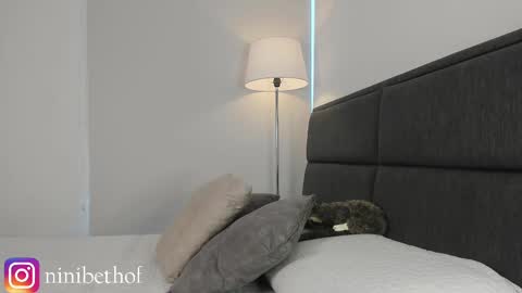    700  1300 -5 online show from 02/28/25, 12:52