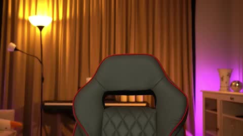 lady_nicolett online show from 03/24/26, 01:54