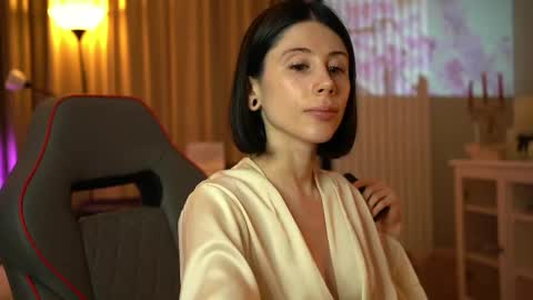 lady_nicolett online show from 05/25/26, 03:34
