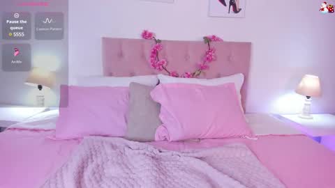 Snapshot of lady_noize chatting on 02/07/25, 10:41 Lady online show from 02/07/25, 10:41