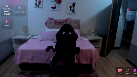 Snapshot of lady_noize chatting on 03/06/25, 01:48 Lady online show from 03/06/25, 01:48