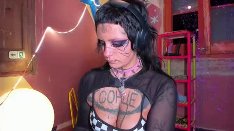 Mia online show from 11/09/25, 07:34