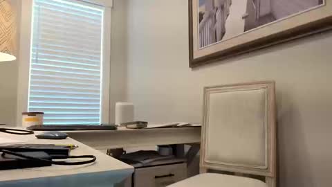 Ladybabs online show from 10/14/25, 06:20