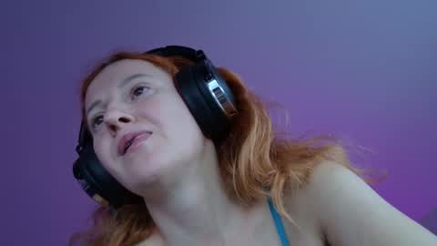 Sima Ladybigsmile online show from 11/05/25, 04:34