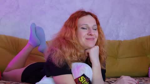 Sima Ladybigsmile online show from 03/09/26, 09:08