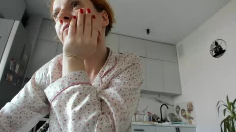 Sima Ladybigsmile online show from 04/23/26, 02:19