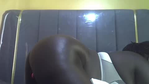 lindah32 online show from 03/11/26, 09:37