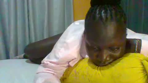 Snapshot of ladyblossoms19 chatting on 07/14/26, 11:32 lindah32 online show from 07/14/26, 11:32