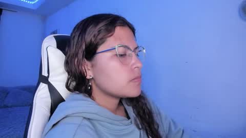  Lady  online show from 12/02/25, 03:12