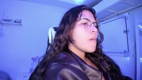  Lady  online show from 04/20/26, 03:42