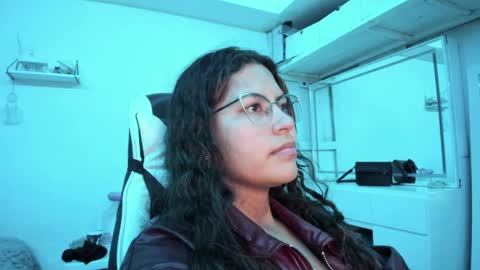  Lady  online show from 04/22/26, 04:15