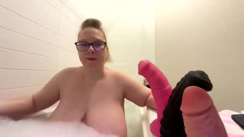 LadyCherieLynn online show from 04/08/26, 02:06